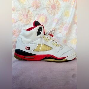 Air Jordan 5 Retro "Fire Red"